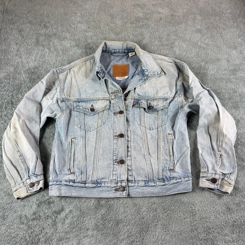 Levis Premium Light Wash Denim Trucker Jacket Womens XS Relaxed Fit
